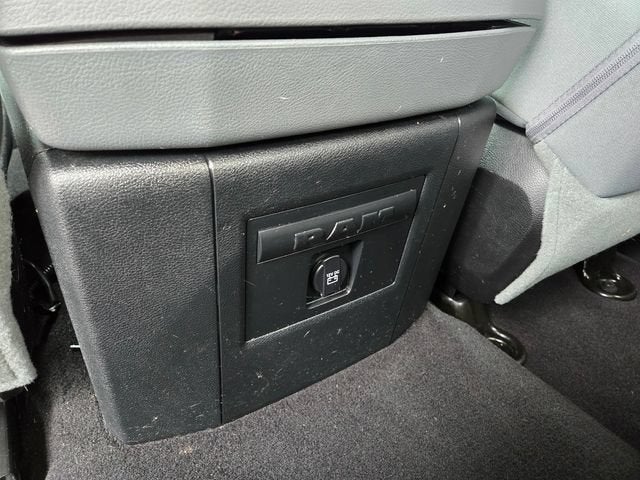 2017 RAM 1500 Big Horn Quad Cab 4x4 6'4" Box