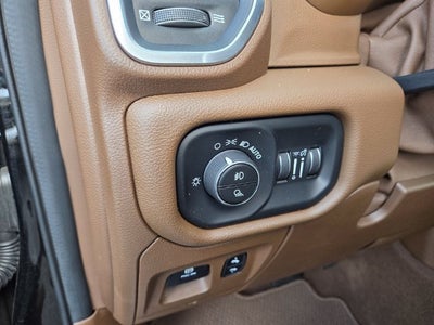 2021 RAM 1500 Laramie Crew Cab 4x4 5'7" Box