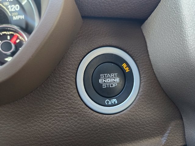 2021 RAM 1500 Laramie Crew Cab 4x4 5'7" Box