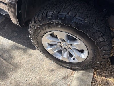 2021 RAM 1500 Laramie Crew Cab 4x4 5'7" Box