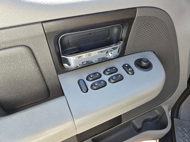 2005 Ford F-150 STX