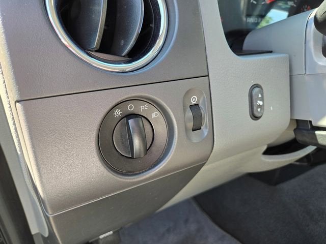 2005 Ford F-150 STX