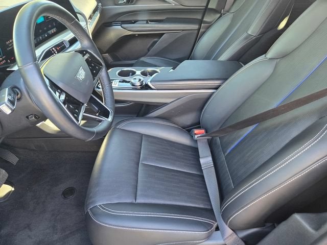 2024 Cadillac LYRIQ Luxury 1