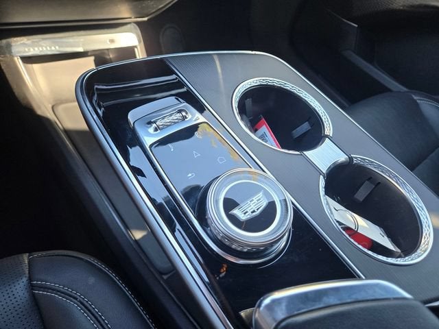 2024 Cadillac LYRIQ Luxury 1
