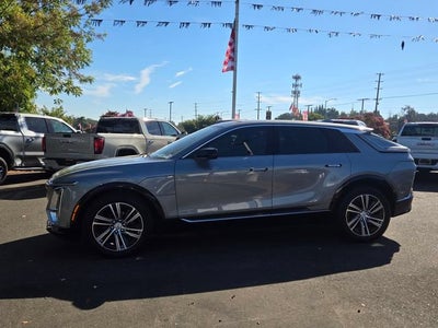 2024 Cadillac LYRIQ Luxury 1