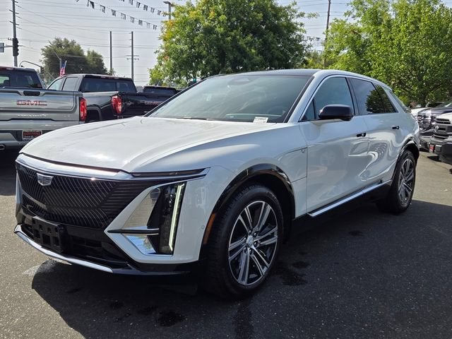 2024 Cadillac LYRIQ Luxury 1