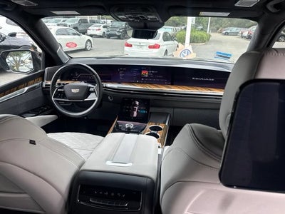 2025 Cadillac Escalade Sport Platinum