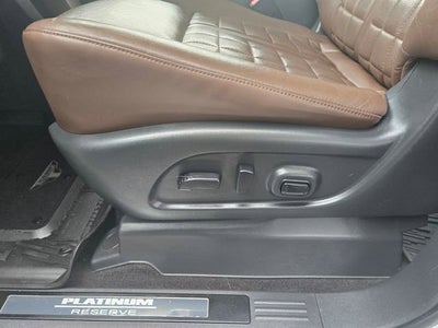 2023 Nissan TITAN Crew Cab Platinum Reserve 4x4