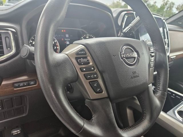 2023 Nissan TITAN Crew Cab Platinum Reserve 4x4