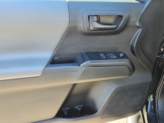 2022 Toyota Tacoma 4WD SR