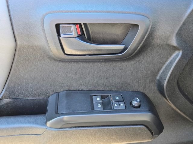 2022 Toyota Tacoma 4WD SR