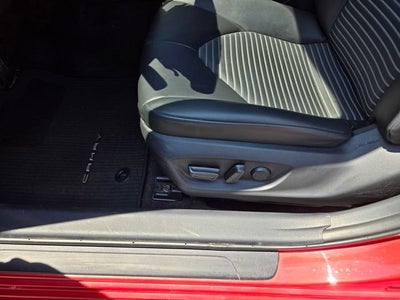 2023 Toyota Camry SE Hybrid