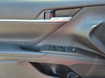 2023 Toyota Camry SE Hybrid