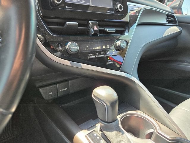 2023 Toyota Camry SE Hybrid