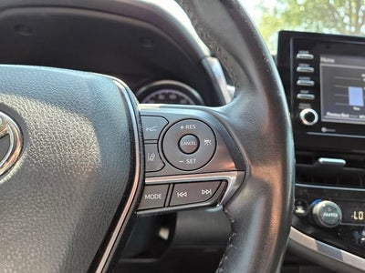 2023 Toyota Camry SE Hybrid