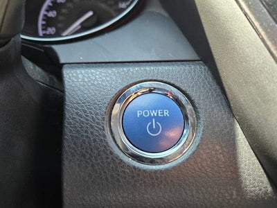 2023 Toyota Camry SE Hybrid