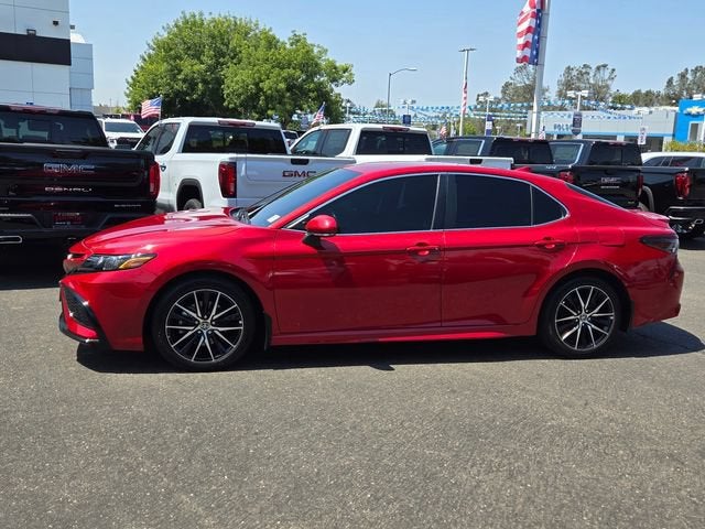 2023 Toyota Camry SE Hybrid