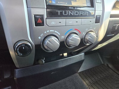 2017 Toyota Tundra SR5 5.7L V8