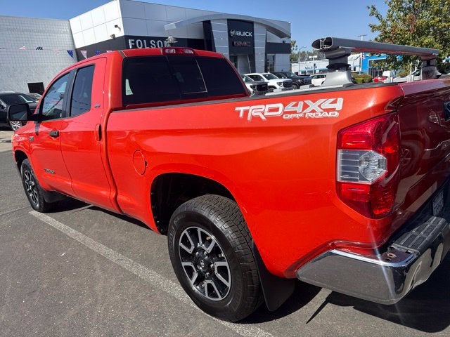 2017 Toyota Tundra SR5 5.7L V8