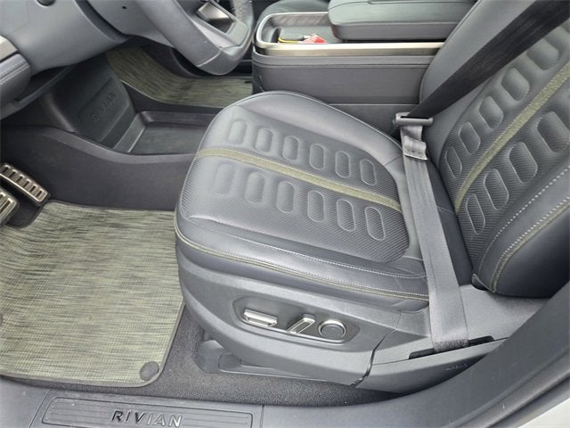 2024 RIVIAN R1T Adventure