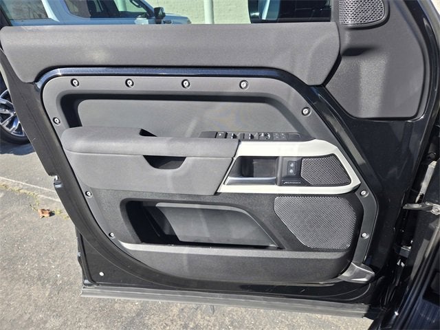 2023 Land Rover Defender S