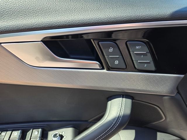 2023 Audi A4 Premium Plus 45 TFSI S line quattro S tronic