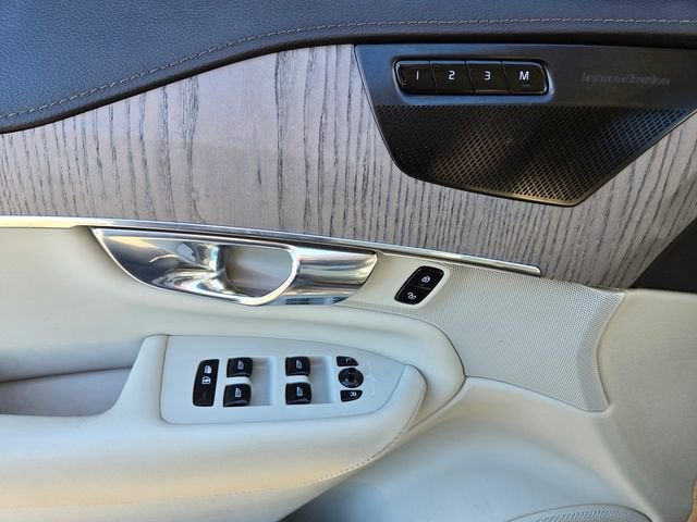 2021 Volvo XC90 Inscription Expression