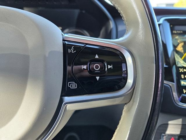 2021 Volvo XC90 Inscription Expression