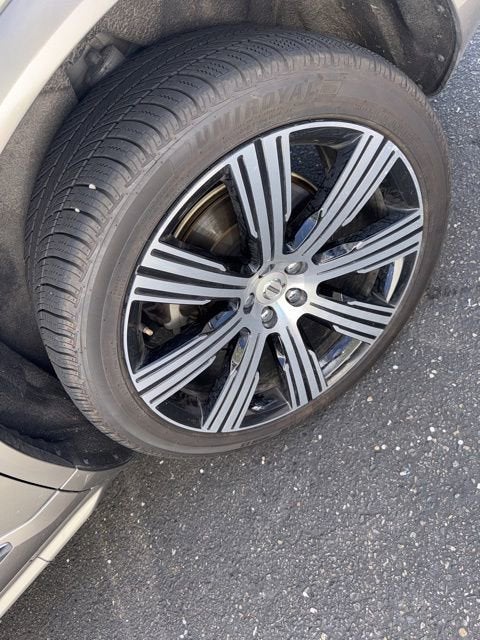 2021 Volvo XC90 Inscription Expression