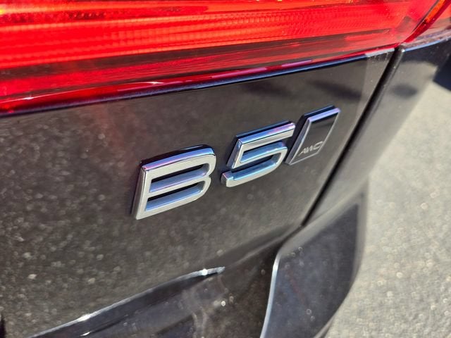 2022 Volvo XC60 Momentum