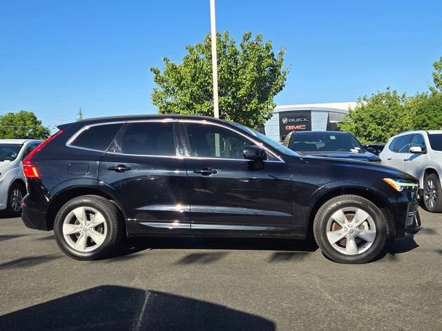 2022 Volvo XC60 Momentum