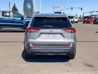 2022 Toyota RAV4 LE