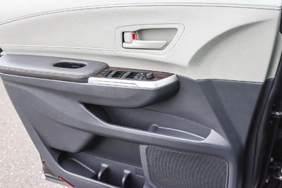 2023 Toyota Sienna LE