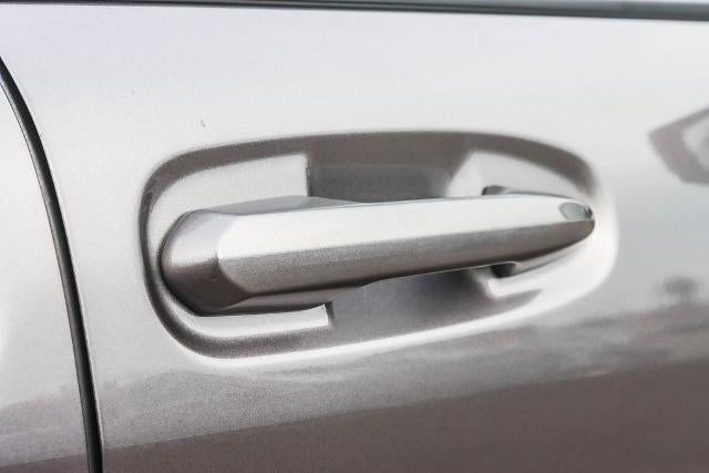 2023 Toyota Sienna LE