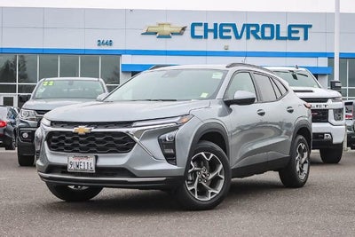 2025 Chevrolet Trax LT