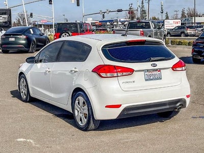 2016 Kia Forte 5-Door LX