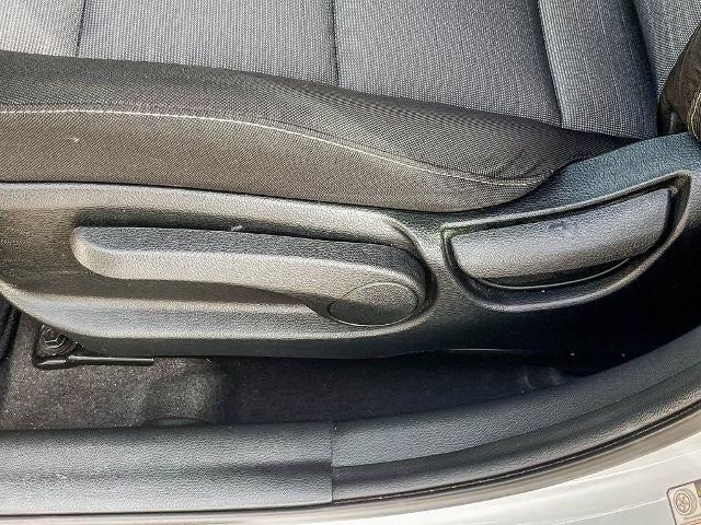 2016 Kia Forte 5-Door LX