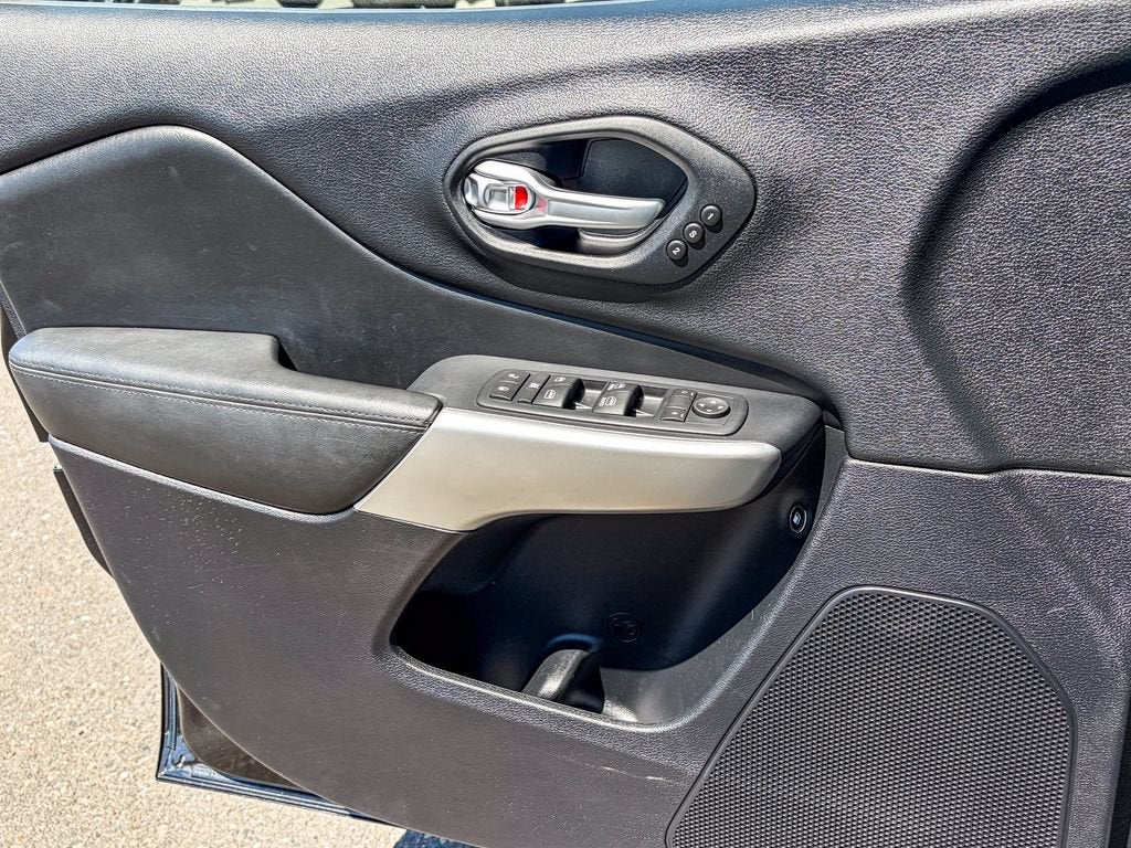 2016 Jeep Cherokee Overland