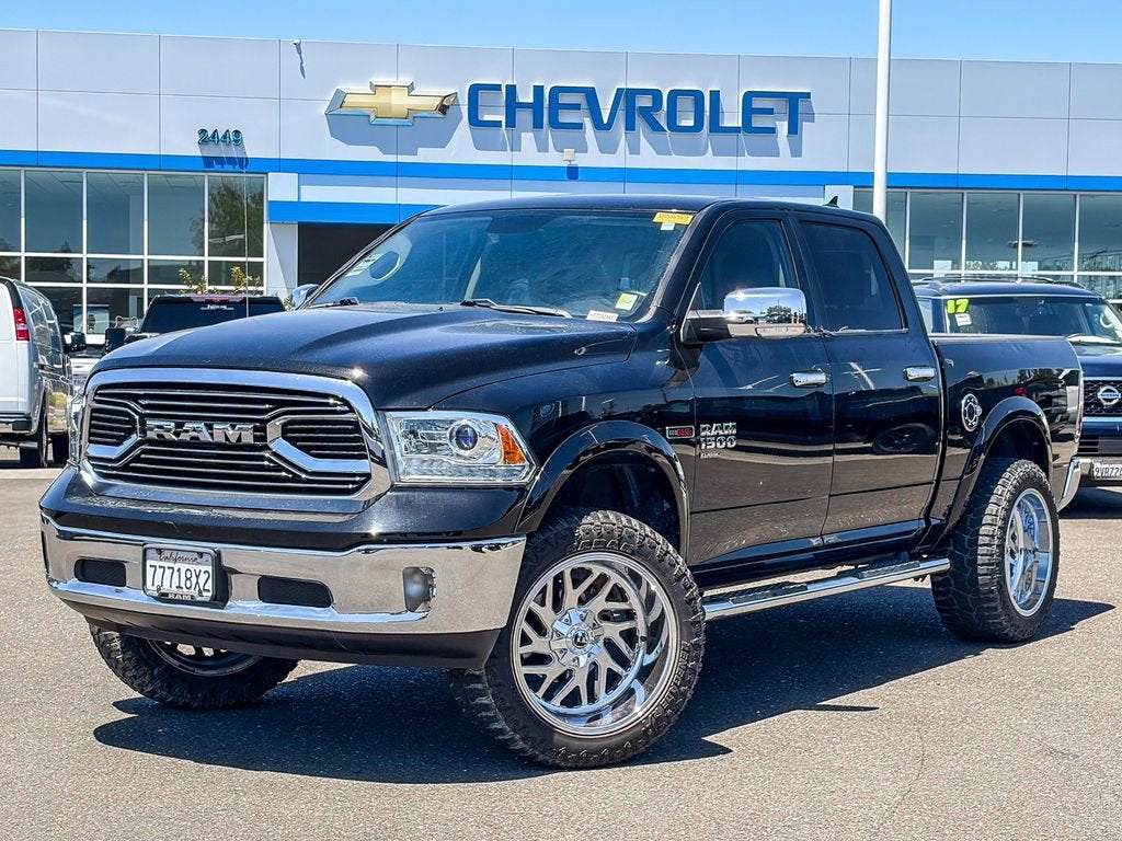 2019 RAM 1500 Classic Laramie Crew Cab 4x2 5'7" Box
