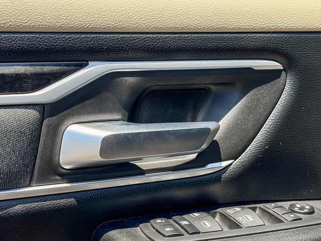 2020 RAM 1500 Big Horn Quad Cab 4x2 6'4" Box