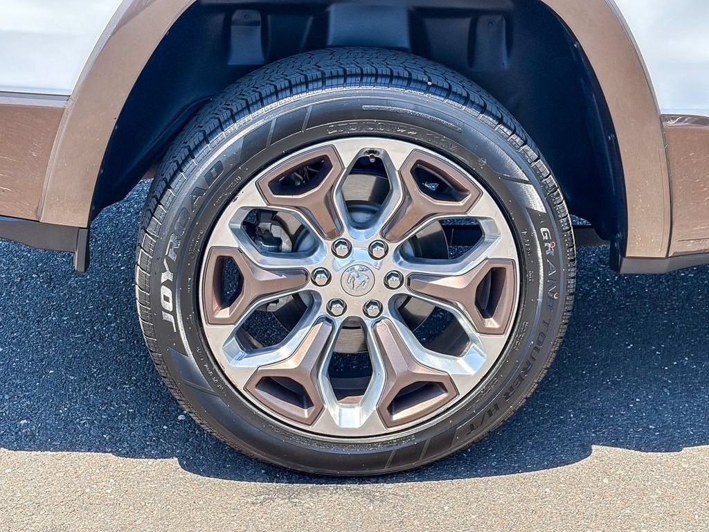 2020 RAM 1500 Laramie Longhorn Crew Cab 4x4 5'7" Box
