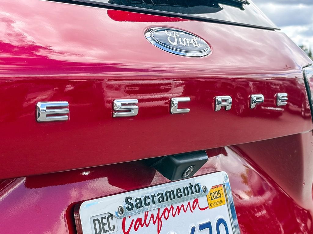 2020 Ford Escape Titanium Hybrid
