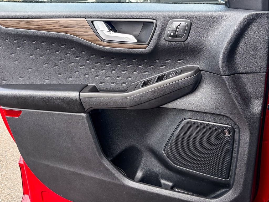 2020 Ford Escape Titanium Hybrid
