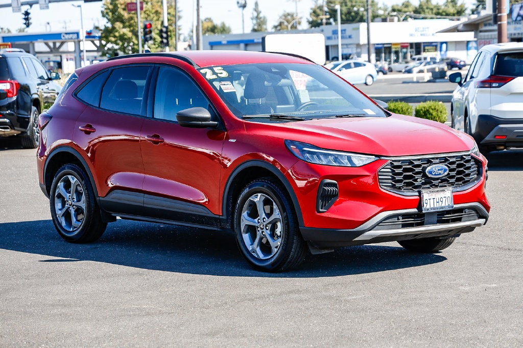 2025 Ford Escape ST-Line
