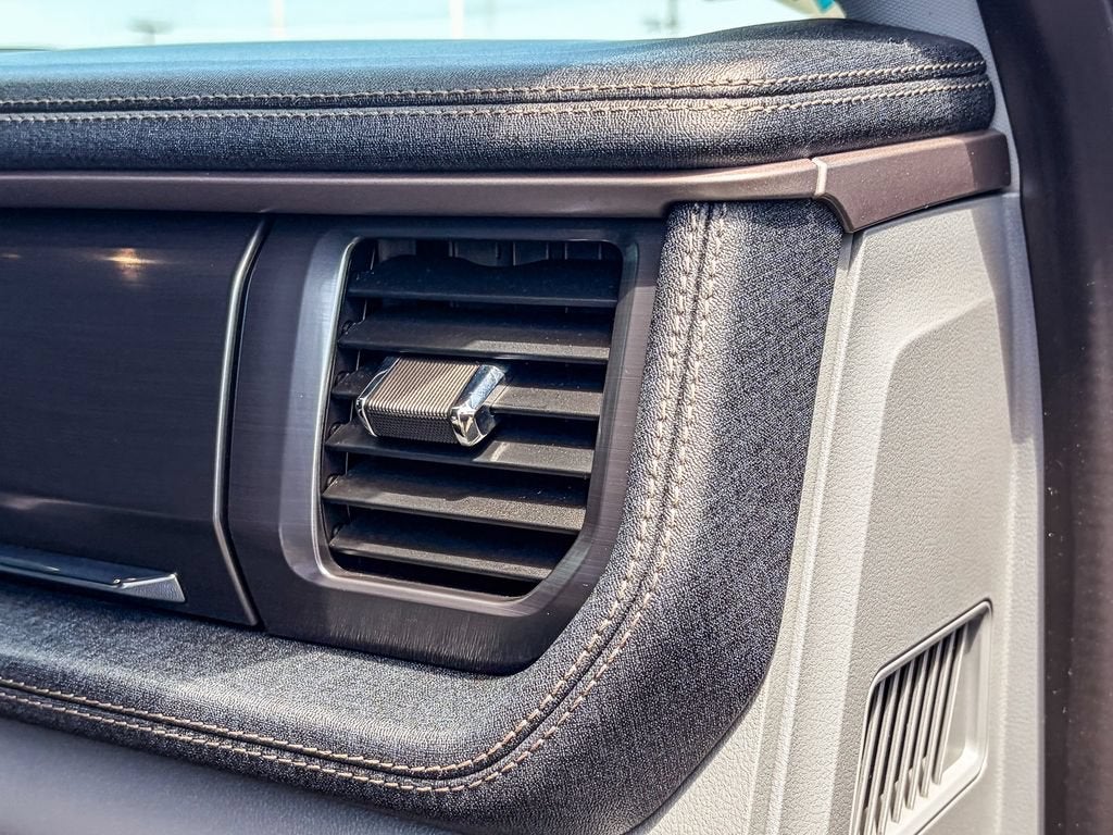 2024 Ford F-150 Lightning Flash