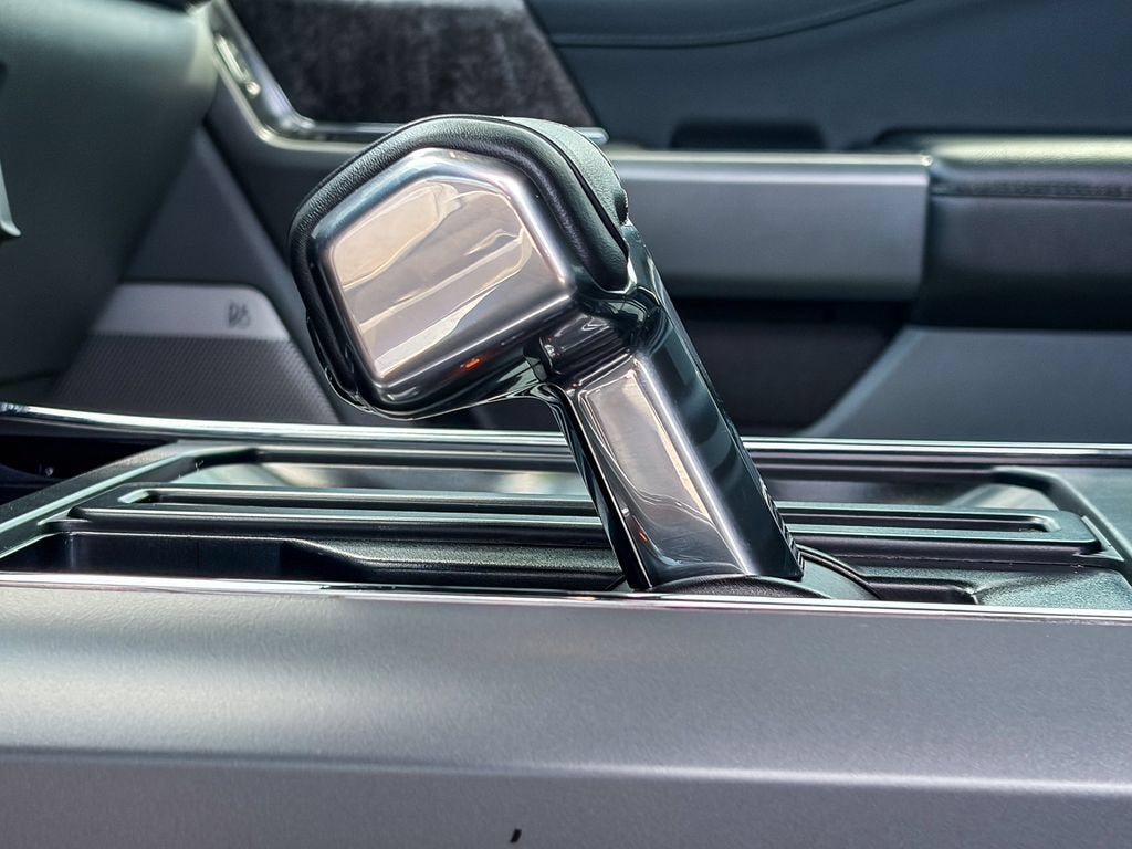 2024 Ford F-150 Lightning Flash