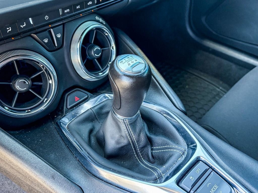 2021 Chevrolet Camaro 1LS
