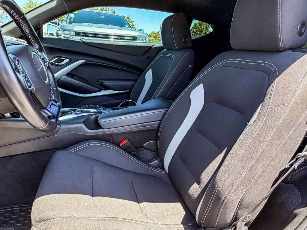 2021 Chevrolet Camaro 1LS