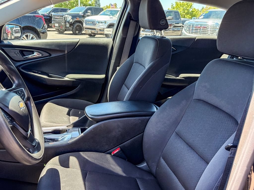 2022 Chevrolet Malibu LS