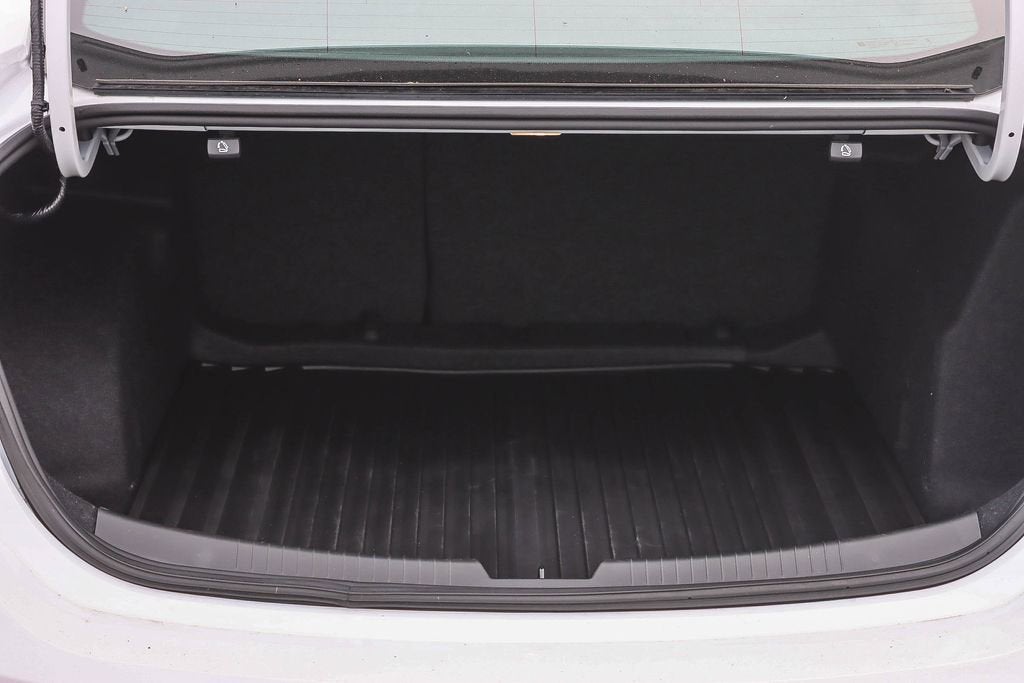 2025 Chevrolet Malibu LS